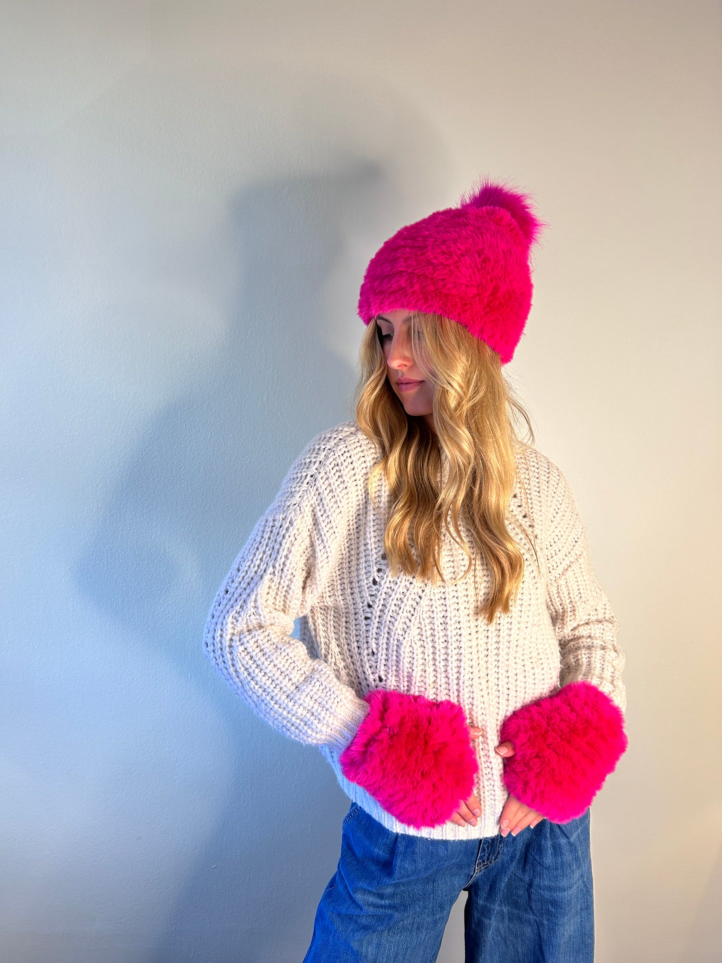 The Superfluff Hat- Hot Pink